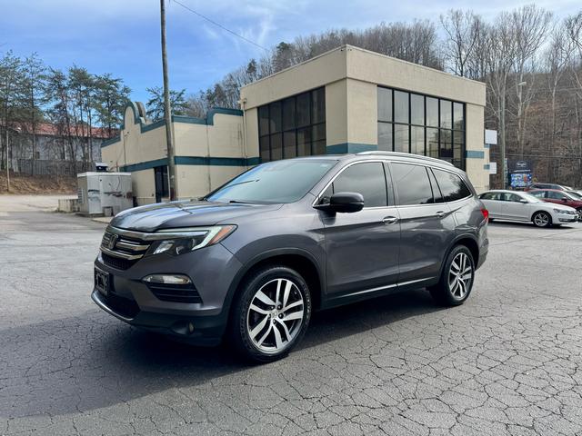 Gray 2017 Honda Pilot Touring SUV / Crossover Front-Wheel Drive Automatic