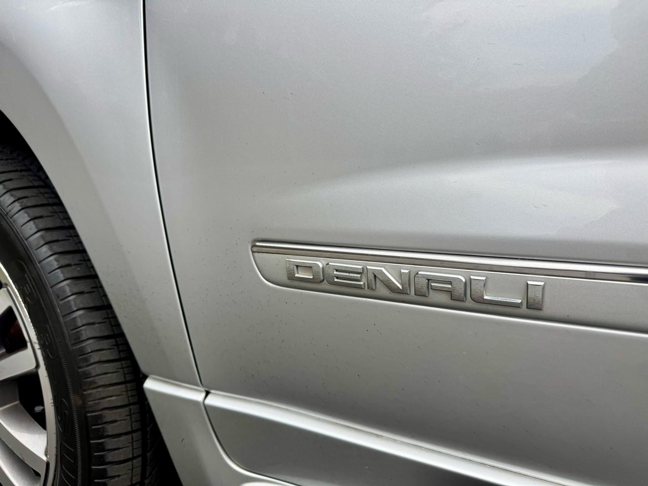 GMC Acadia Denali FWD 2013