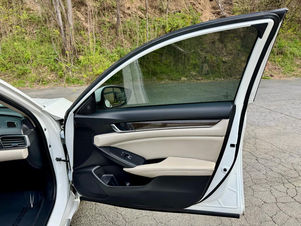 Honda Accord EX-Lw/Navigation CVT 2018