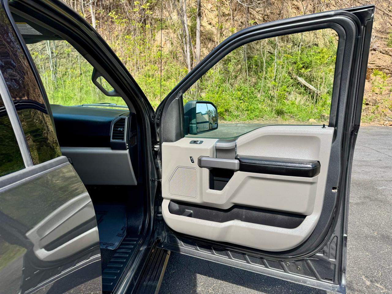 Ford F-150 King-Ranch SuperCrew 5.5-ft. 2WD 2020