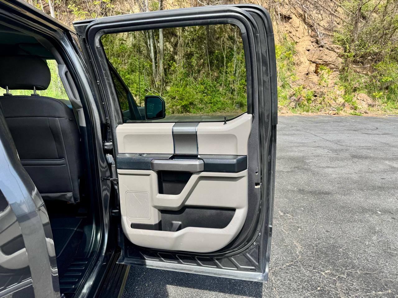 Ford F-150 King-Ranch SuperCrew 5.5-ft. 2WD 2020