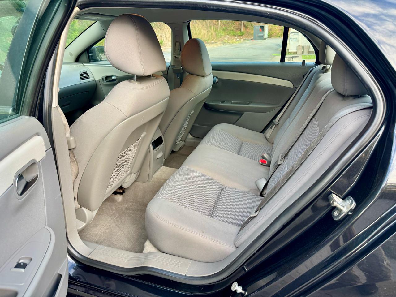 Chevrolet Malibu LS 2012