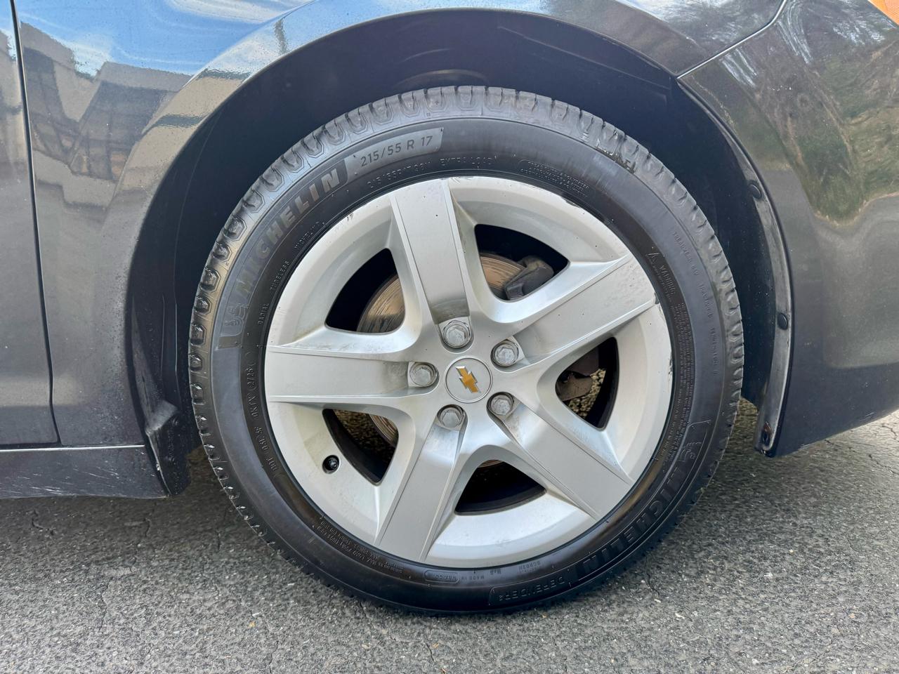 Chevrolet Malibu LS 2012