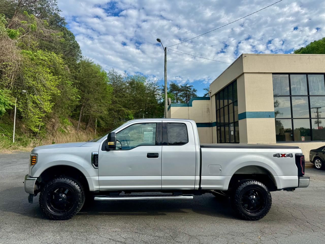 Ford F-250 SD XLT SuperCab Long Bed 4WD 2018