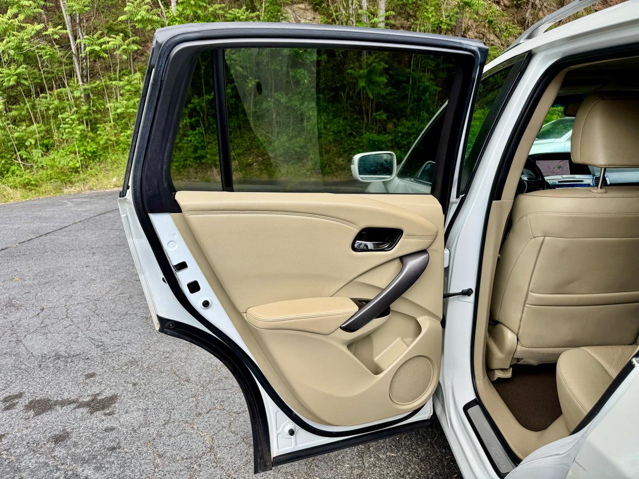 Acura RDX 6-Spd AT AWD w/ Technology Package 2013