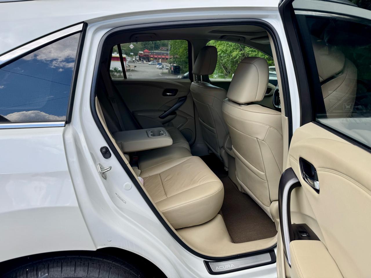 Acura RDX 6-Spd AT AWD w/ Technology Package 2013