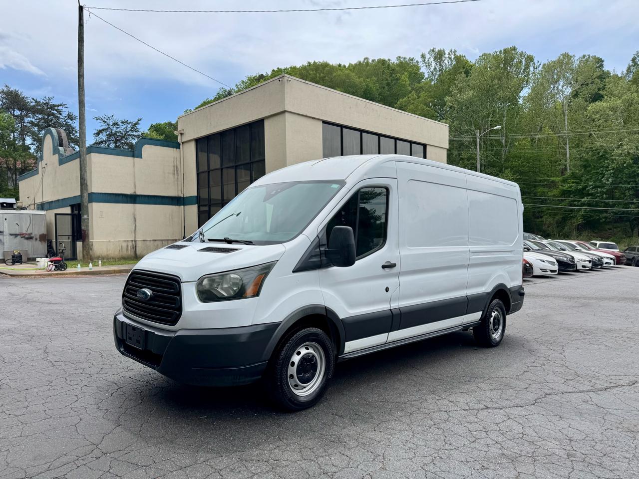 2015 Ford Transit 250 Van Med. Roof w/Sliding Pass. 148-in. WB