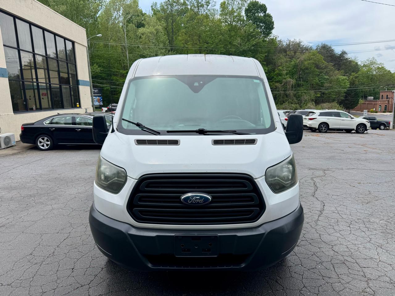 Ford Transit 250 Van Med. Roof w/Sliding Pass. 148-in. WB 2015