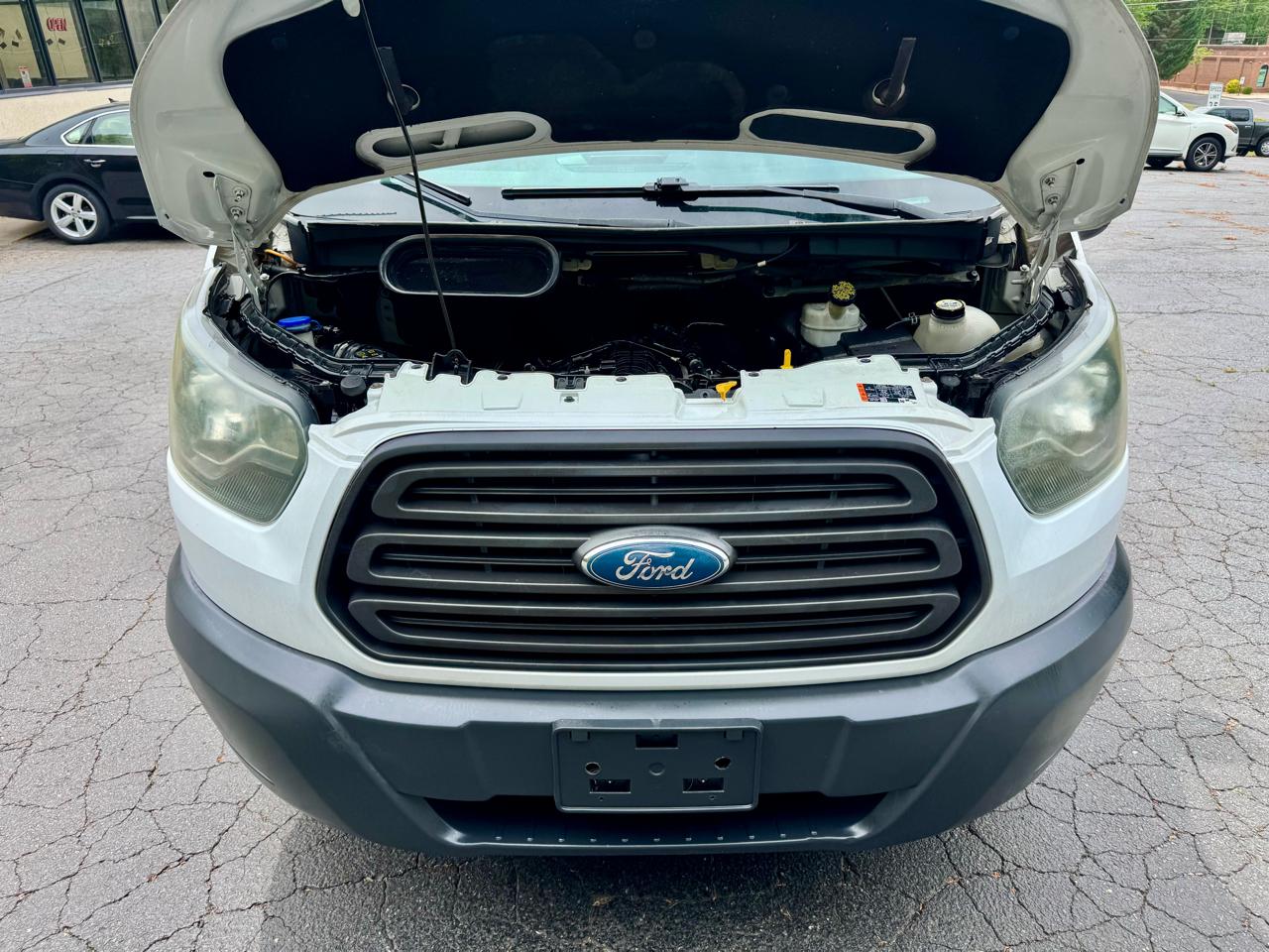 Ford Transit 250 Van Med. Roof w/Sliding Pass. 148-in. WB 2015