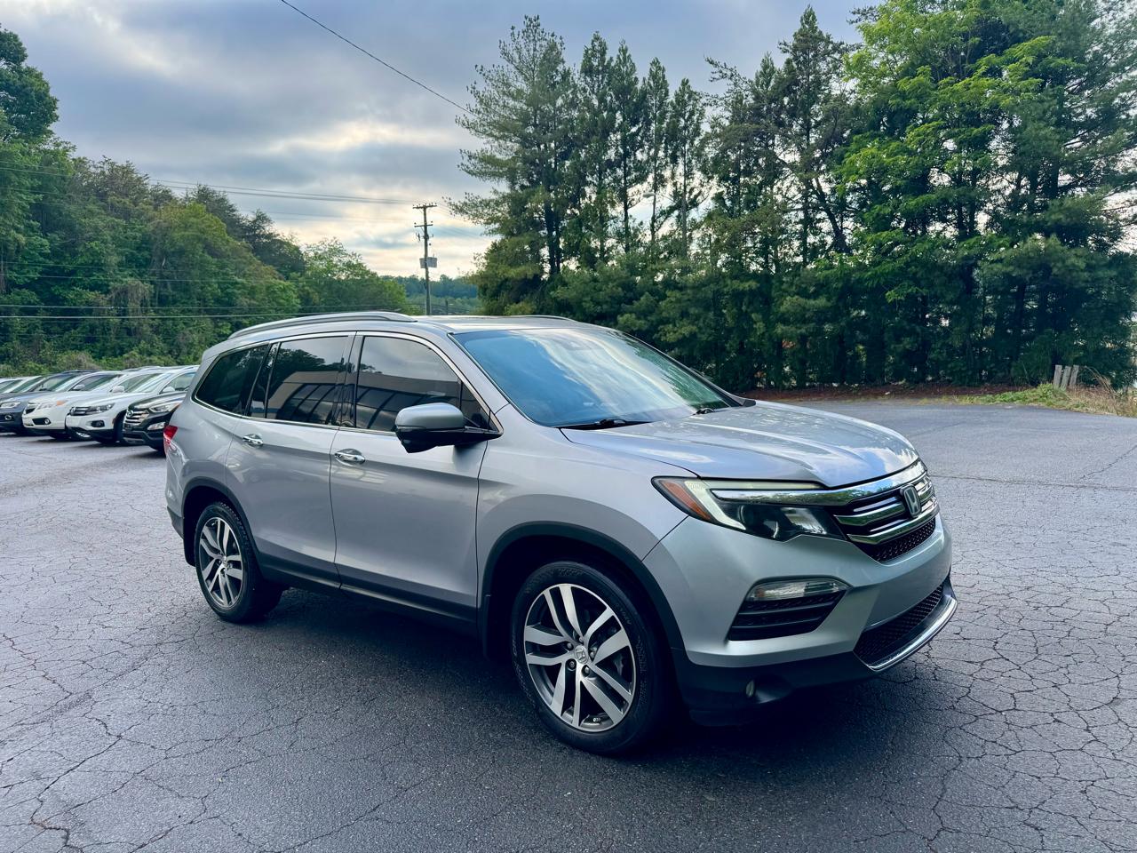 Honda Pilot Touring 2WD 2017