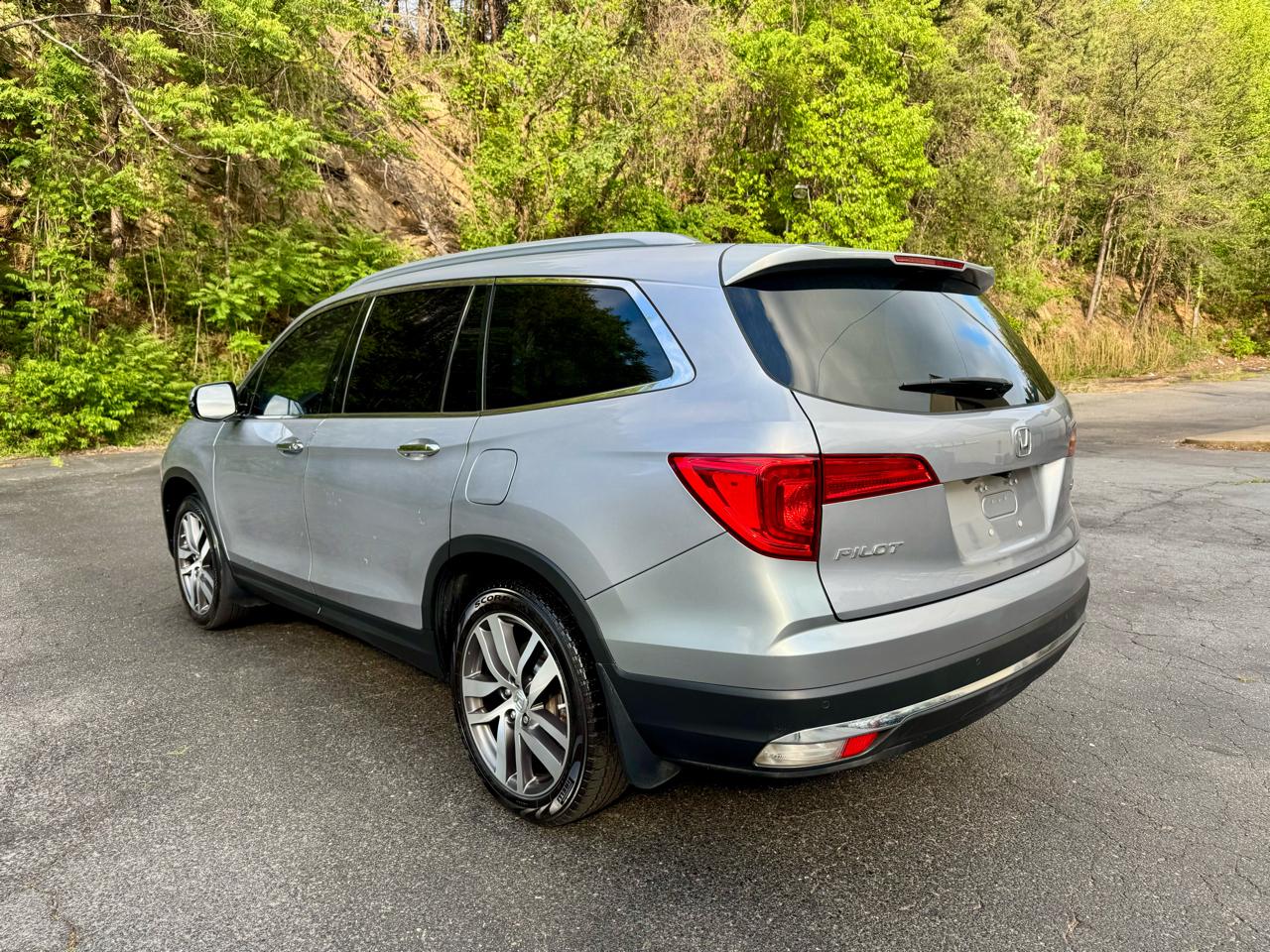 Honda Pilot Touring 2WD 2017