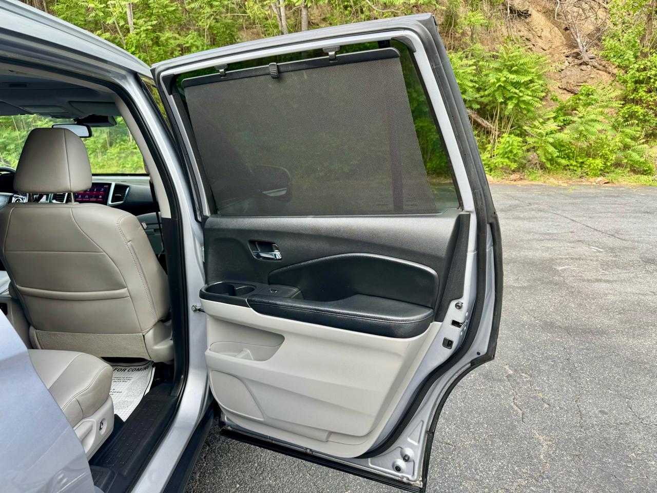 Honda Pilot Touring 2WD 2017