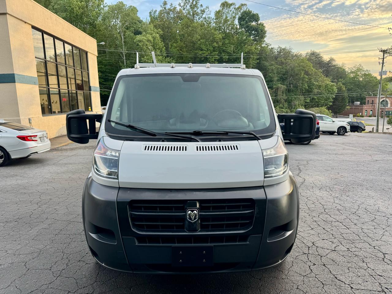 RAM Promaster 1500 Low Roof Tradesman 136-in. WB 2016