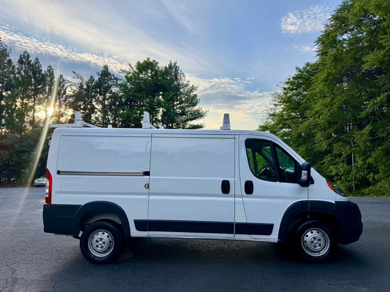 RAM Promaster 1500 Low Roof Tradesman 136-in. WB 2016