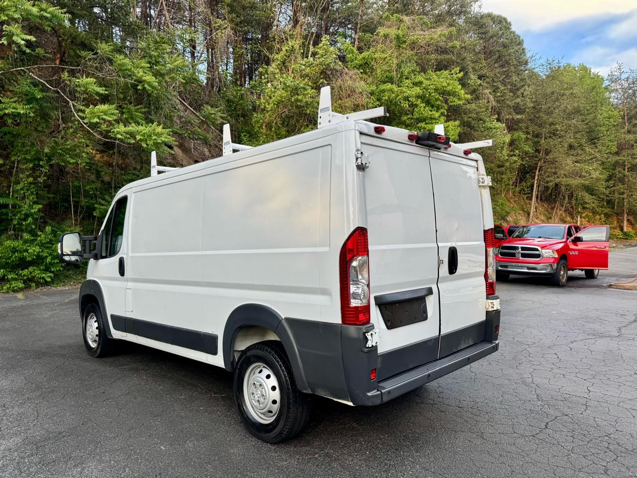 RAM Promaster 1500 Low Roof Tradesman 136-in. WB 2016