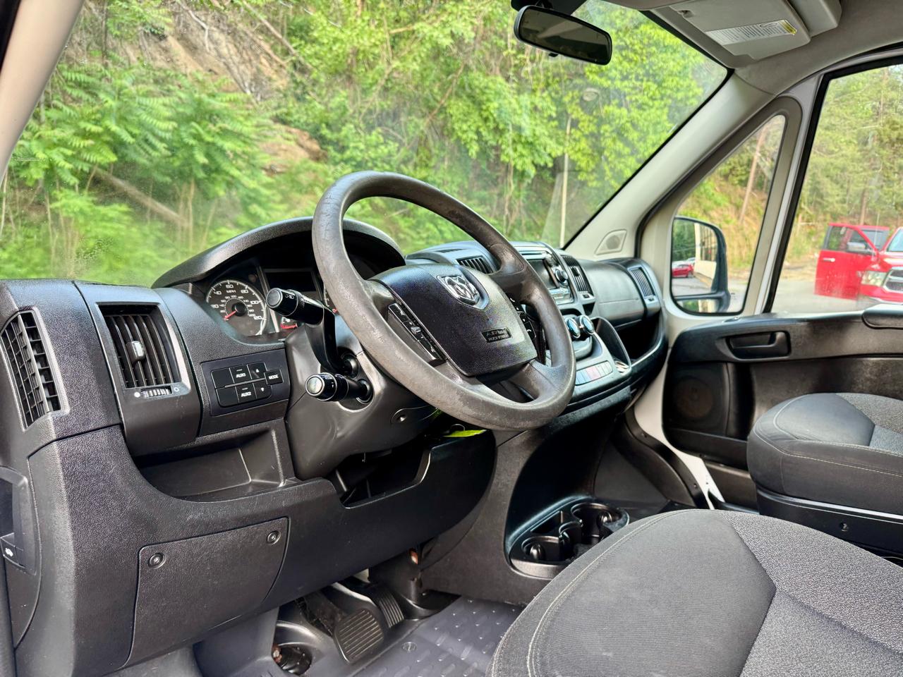 RAM Promaster 1500 Low Roof Tradesman 136-in. WB 2016