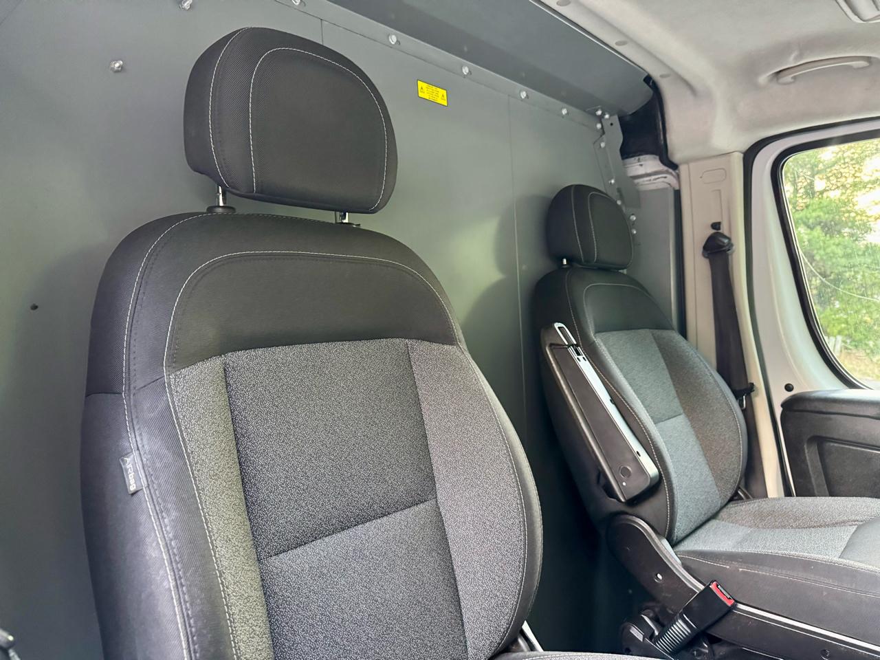 RAM Promaster 1500 Low Roof Tradesman 136-in. WB 2016