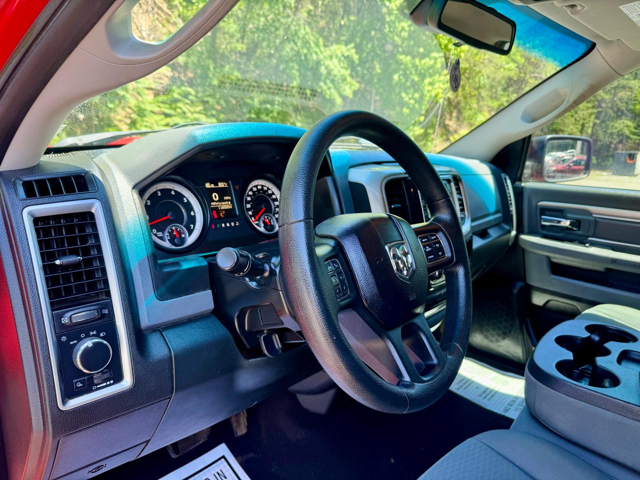 RAM 1500 SLT Quad Cab 4WD 2014