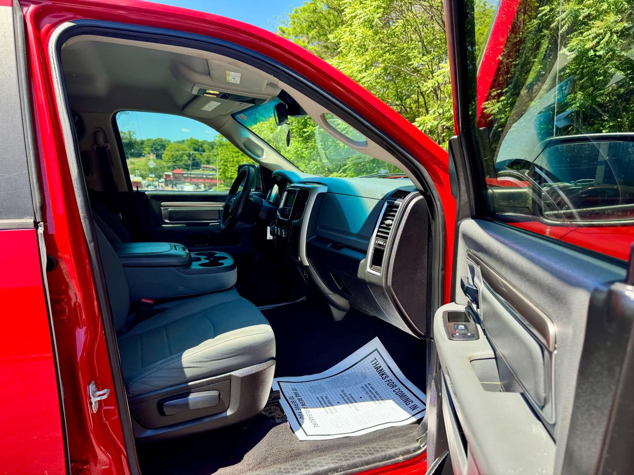 RAM 1500 SLT Quad Cab 4WD 2014