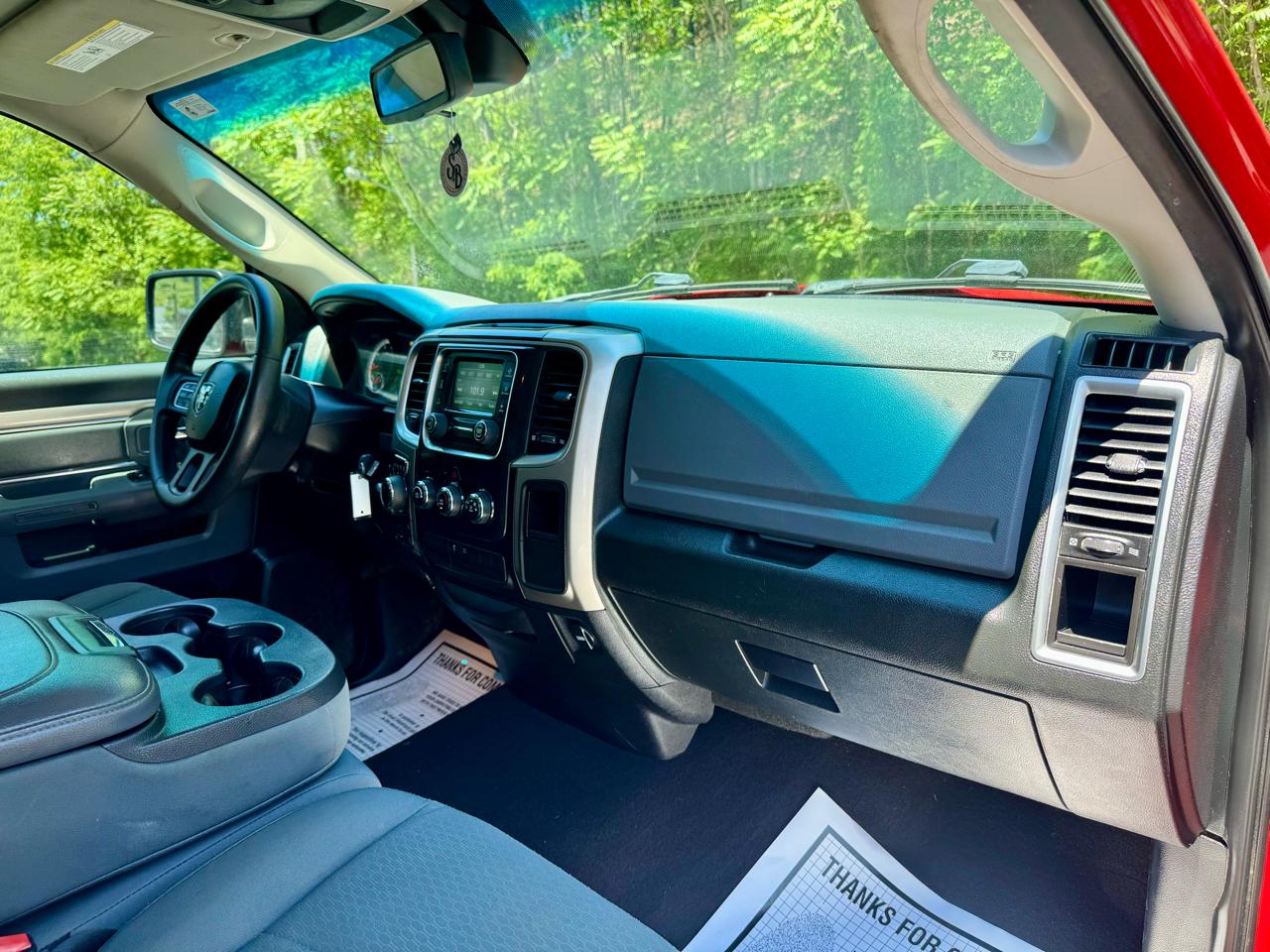 RAM 1500 SLT Quad Cab 4WD 2014