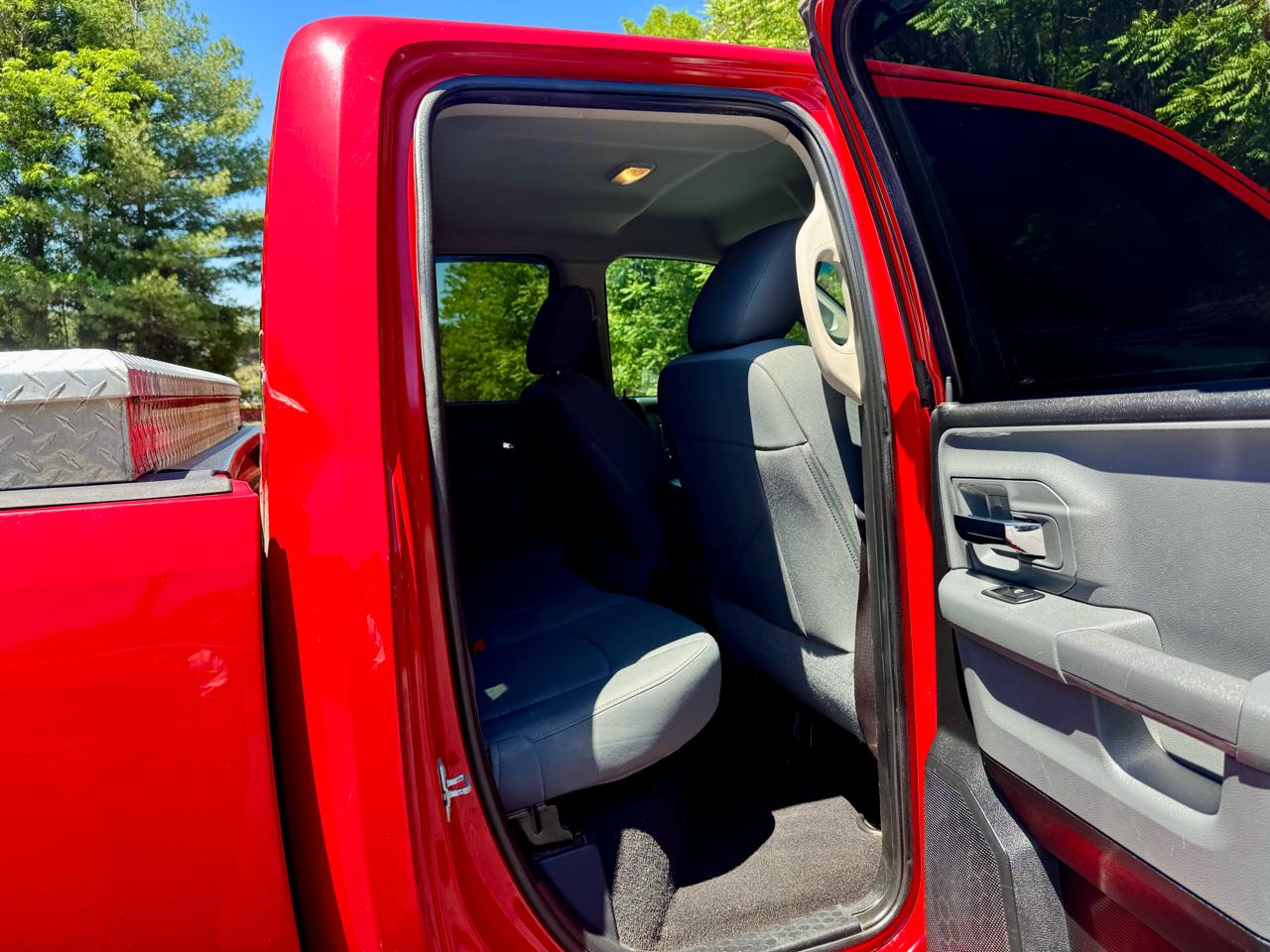 RAM 1500 SLT Quad Cab 4WD 2014