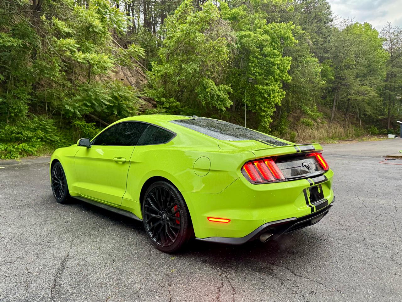 Ford Mustang EcoBoost Coupe 2020