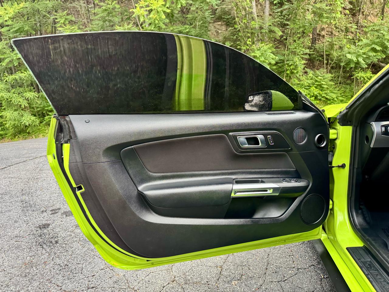 Ford Mustang EcoBoost Coupe 2020