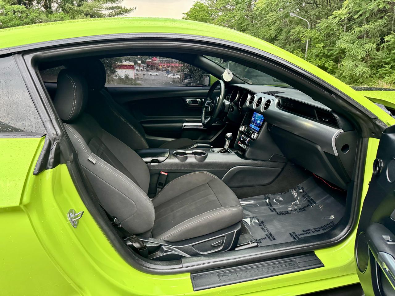 Ford Mustang EcoBoost Coupe 2020