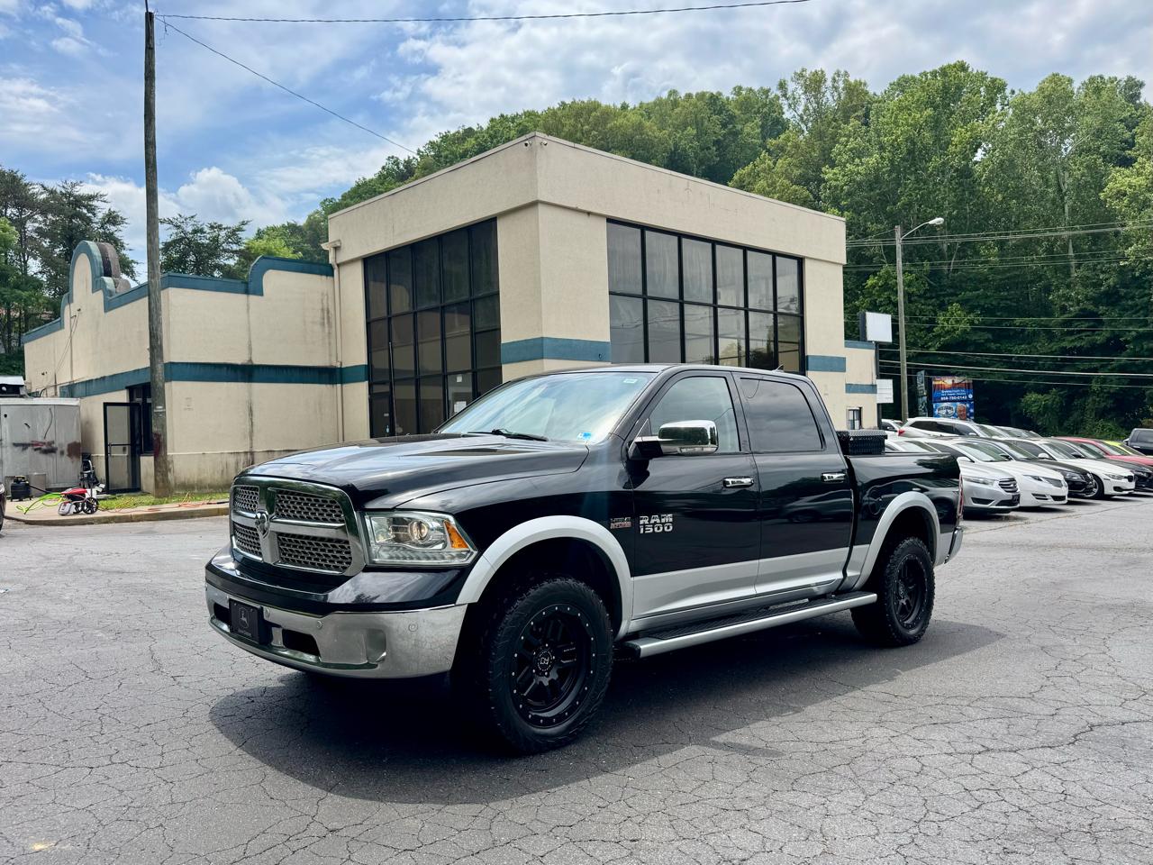 2014 RAM 1500 Laramie Crew Cab SWB 4WD
