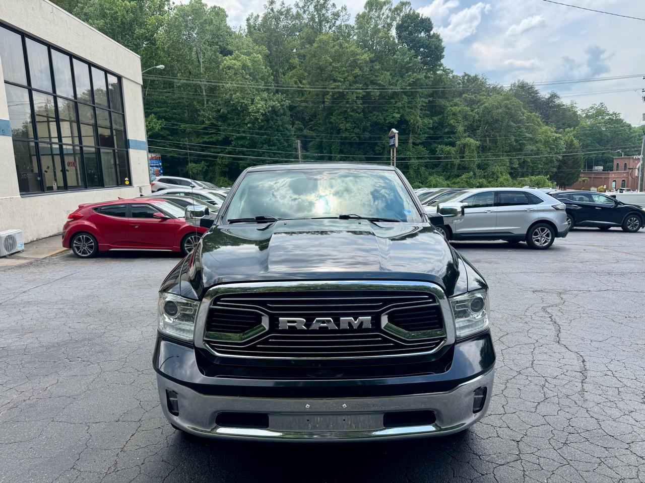 RAM 1500 Classic Crew Cab 4WD 2019