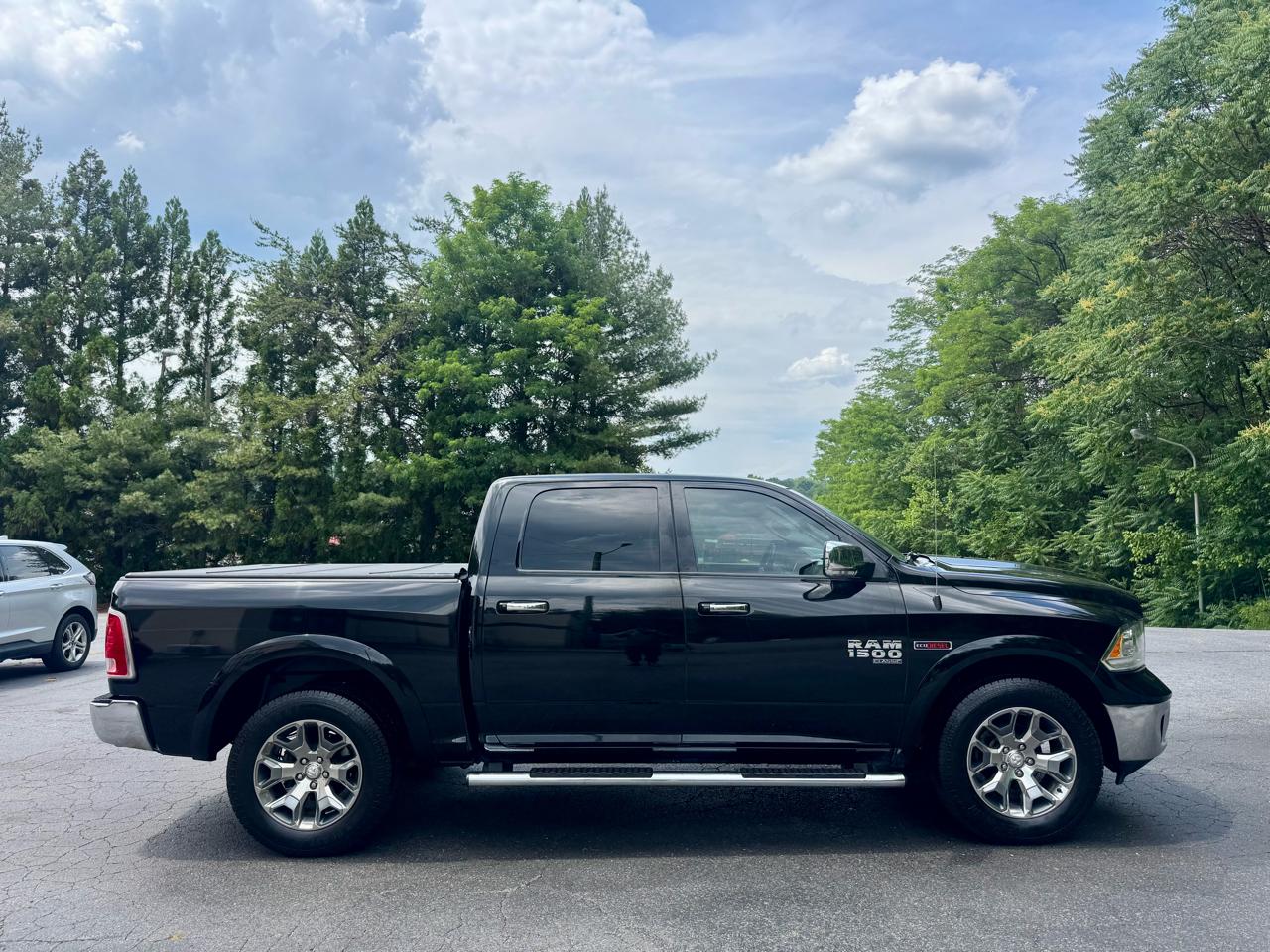 RAM 1500 Classic Crew Cab 4WD 2019
