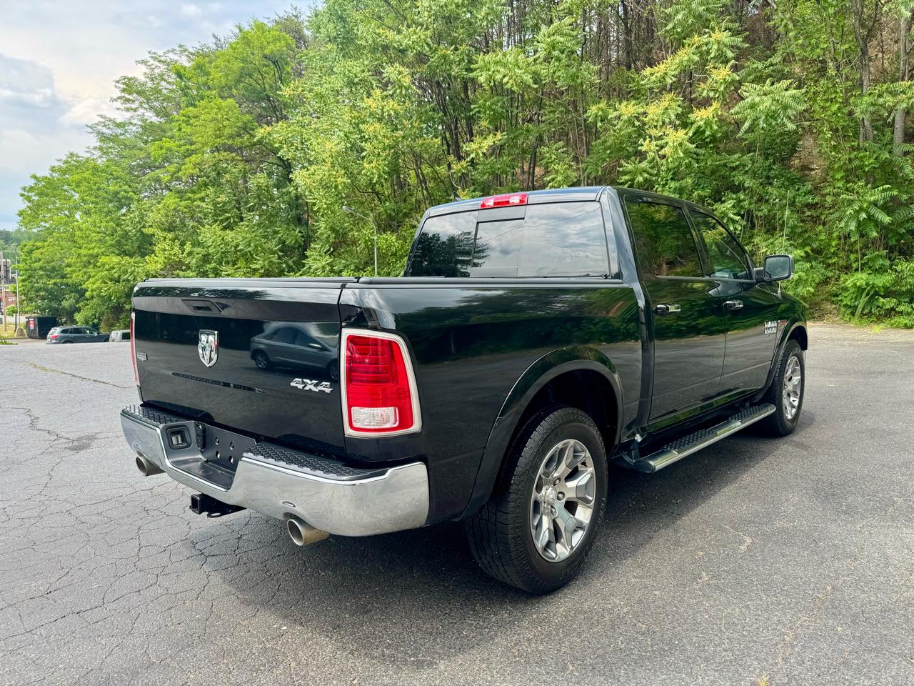 RAM 1500 Classic Crew Cab 4WD 2019