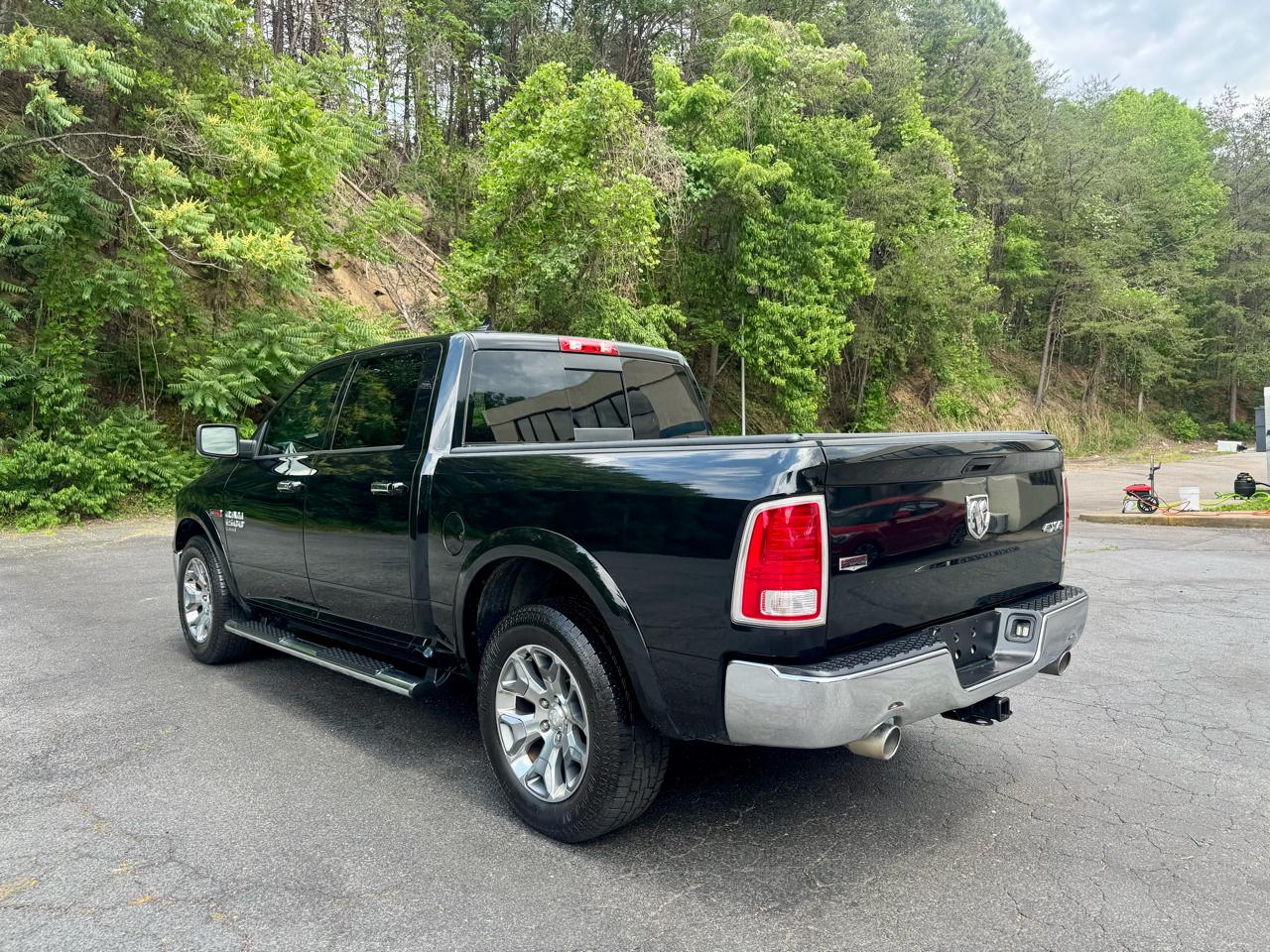 RAM 1500 Classic Crew Cab 4WD 2019