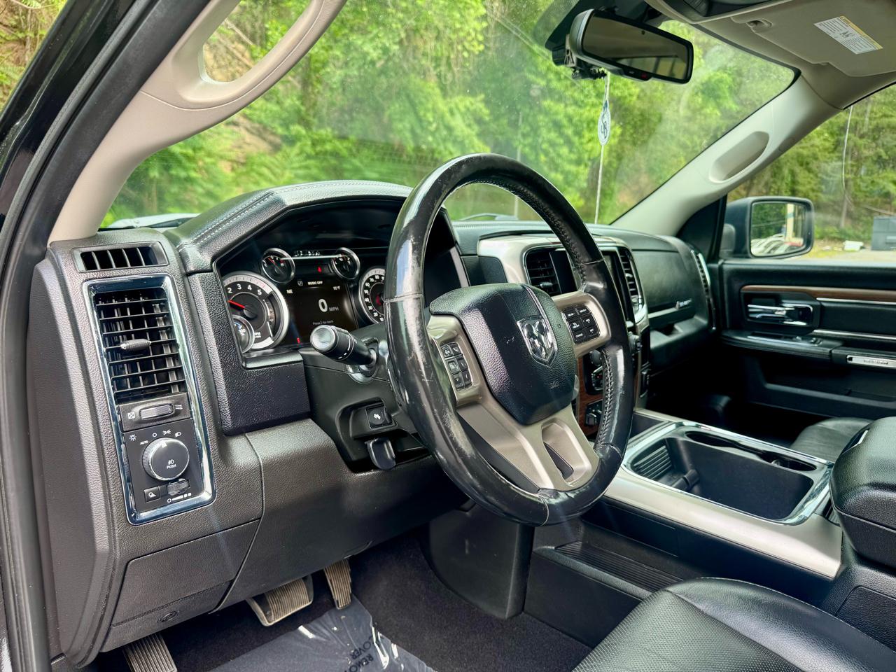 RAM 1500 Classic Crew Cab 4WD 2019