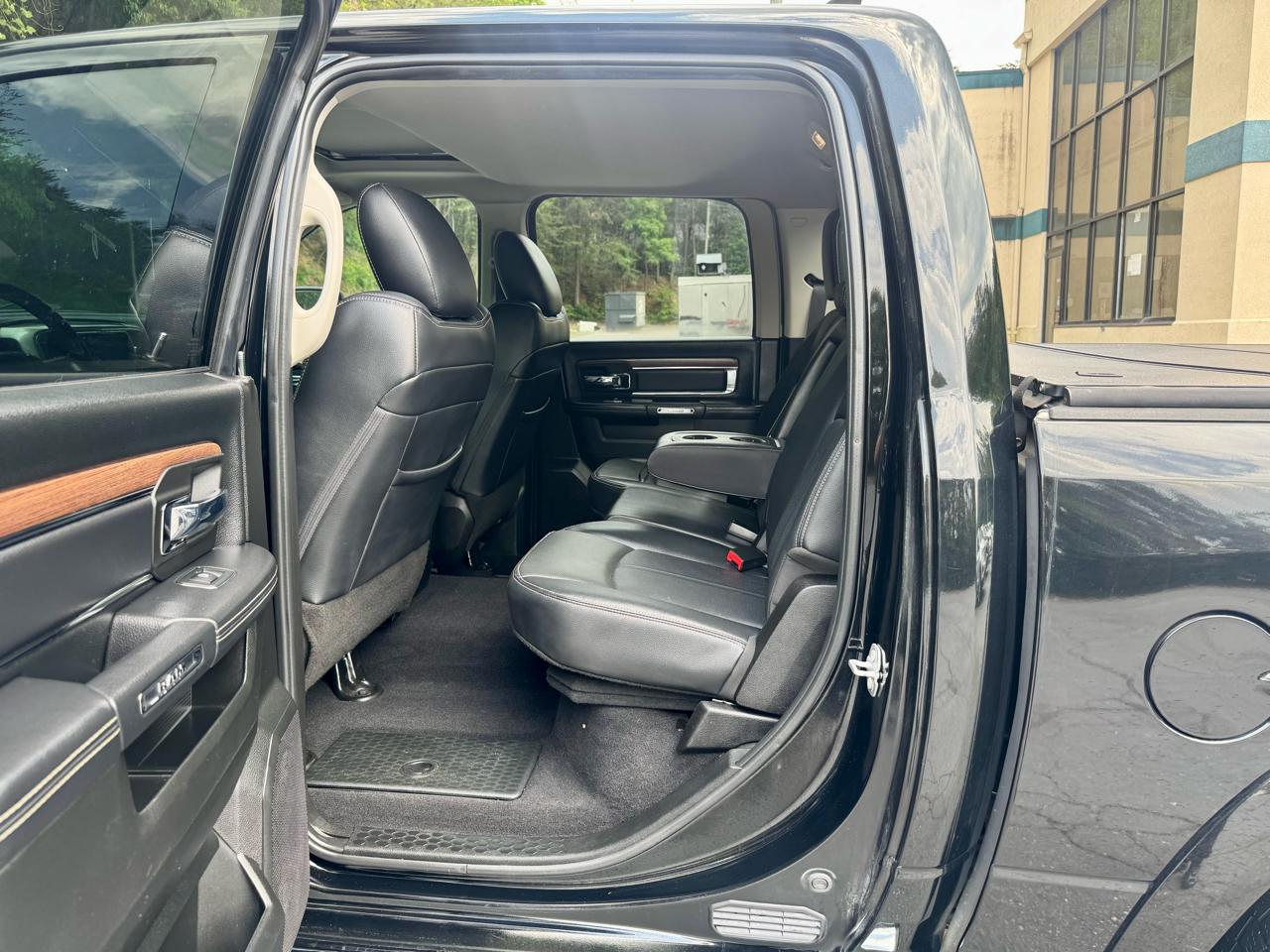 RAM 1500 Classic Crew Cab 4WD 2019