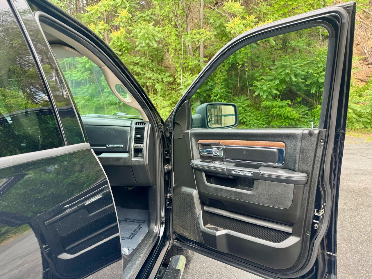 RAM 1500 Classic Crew Cab 4WD 2019