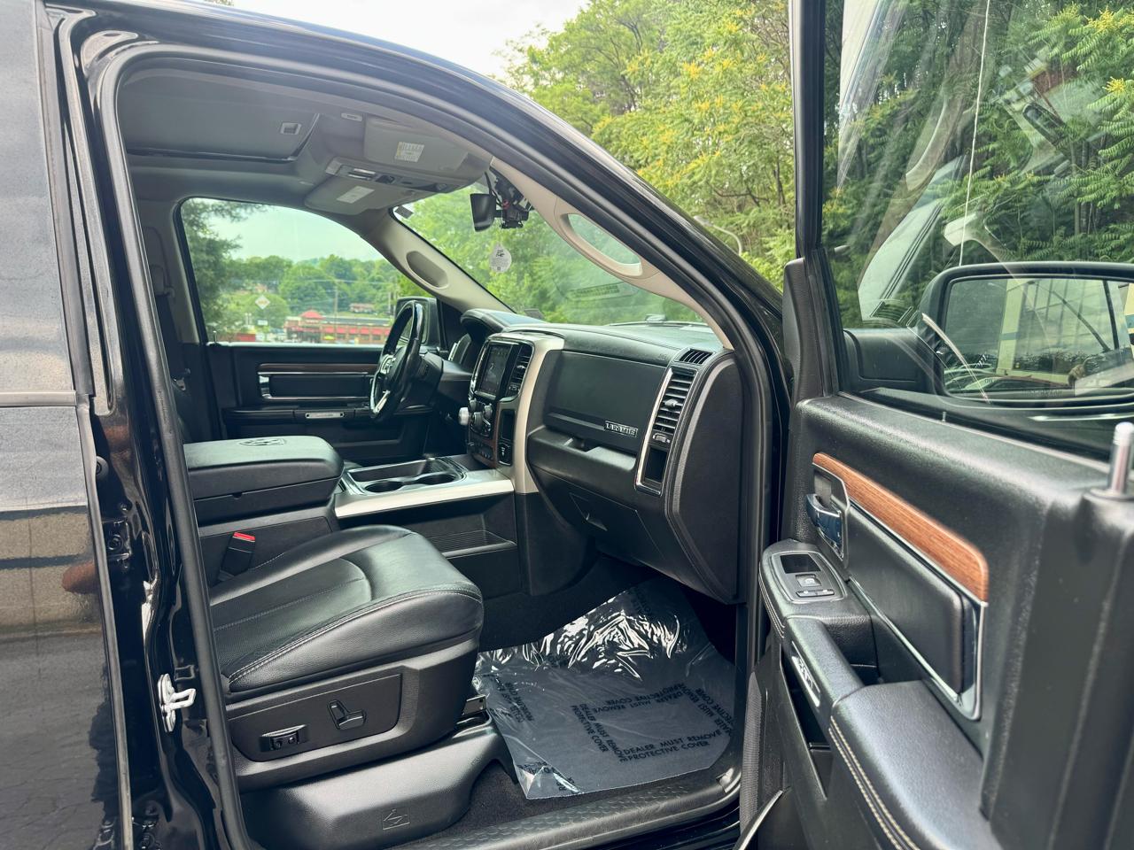 RAM 1500 Classic Crew Cab 4WD 2019