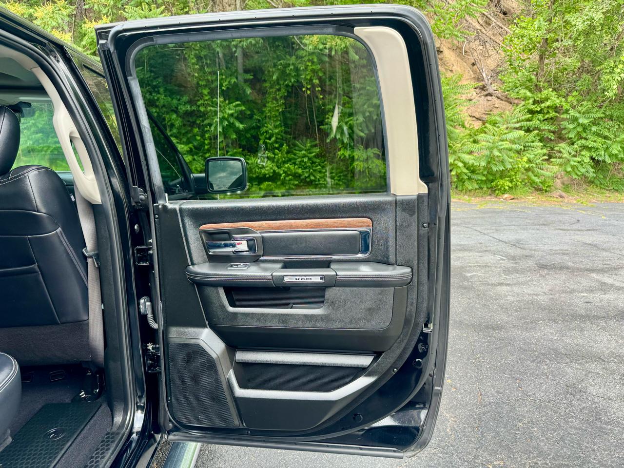 RAM 1500 Classic Crew Cab 4WD 2019