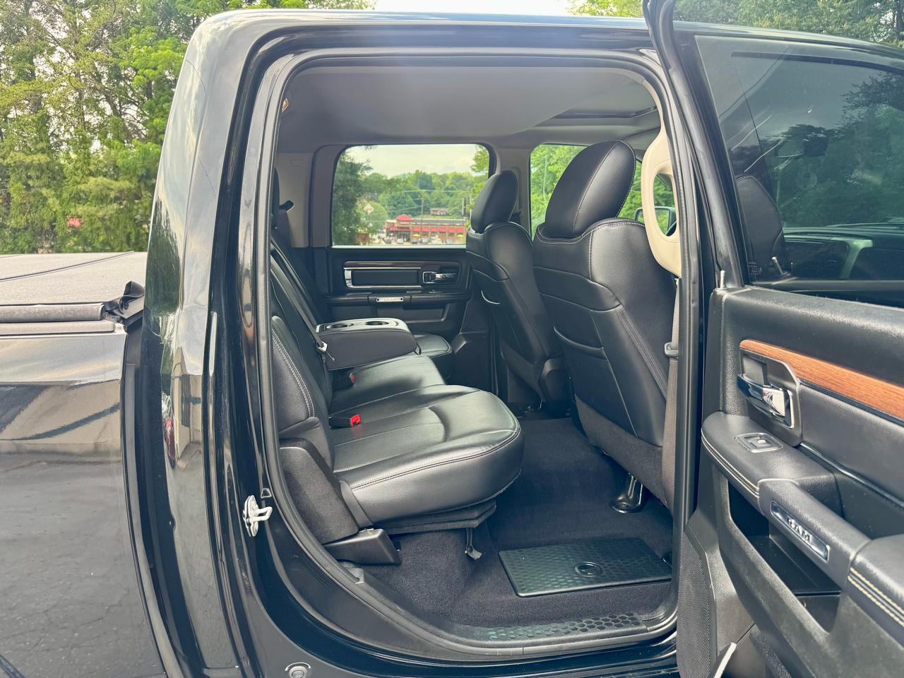 RAM 1500 Classic Crew Cab 4WD 2019