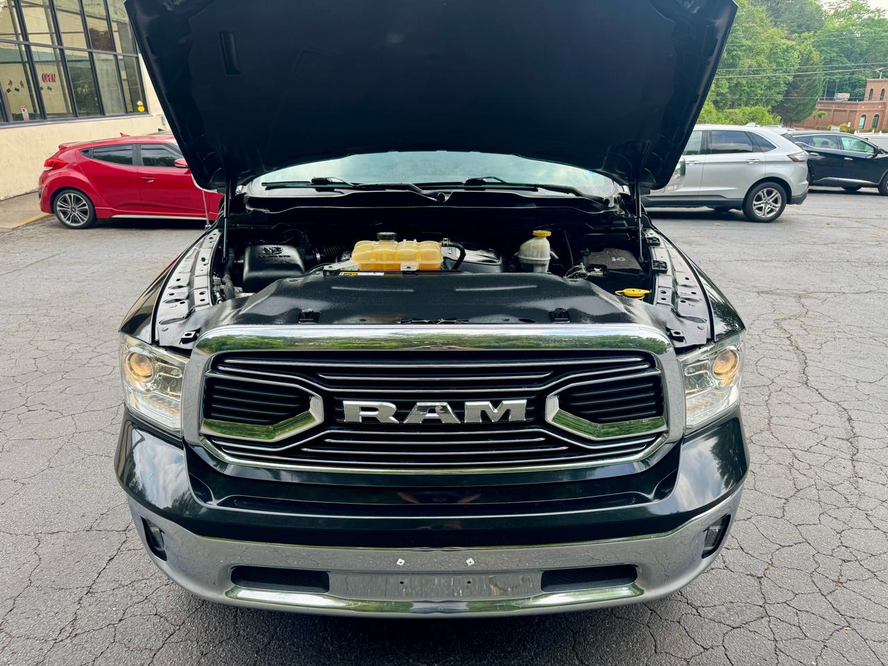 RAM 1500 Classic Crew Cab 4WD 2019