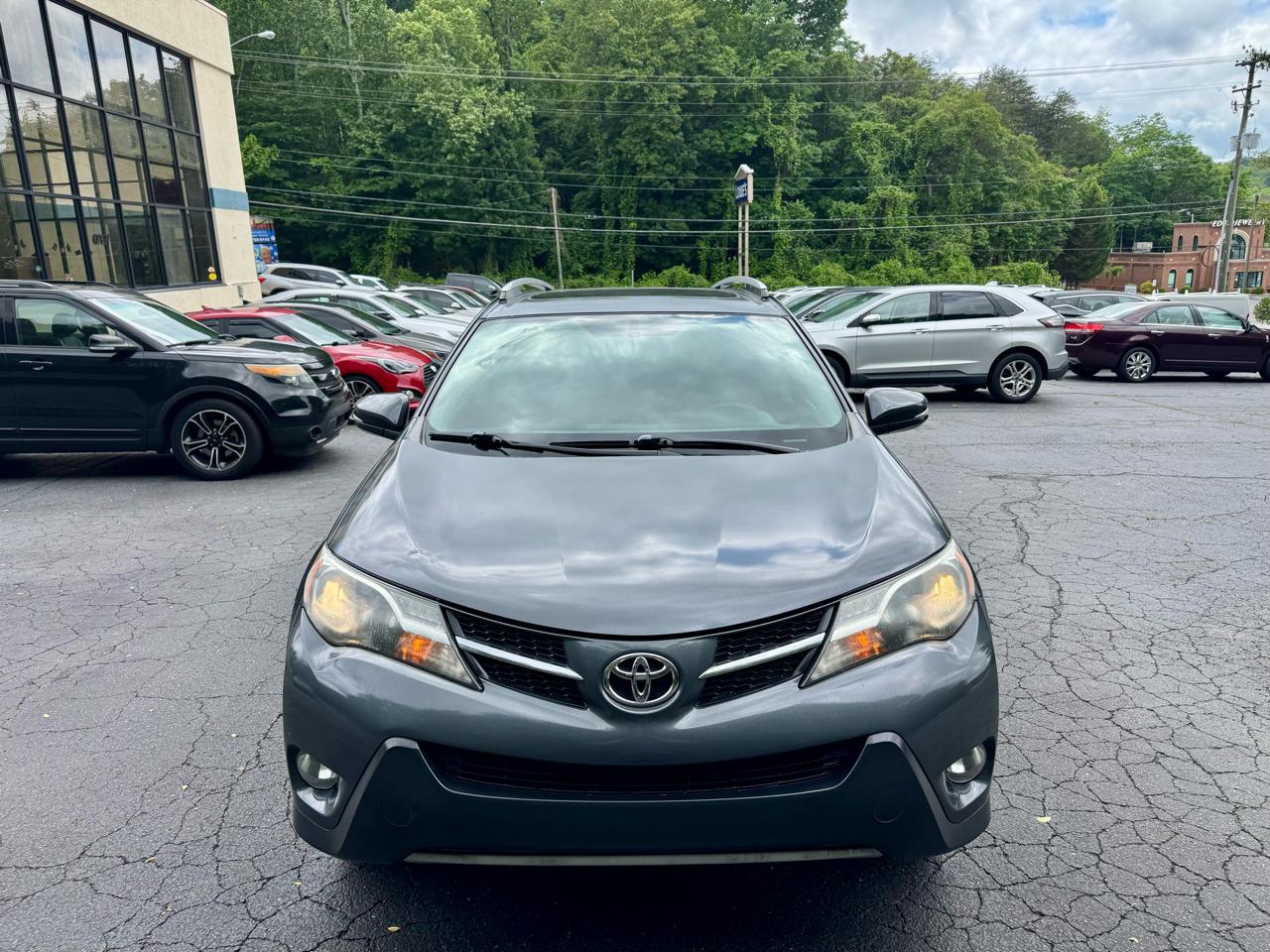 Toyota RAV4 XLE FWD 2015