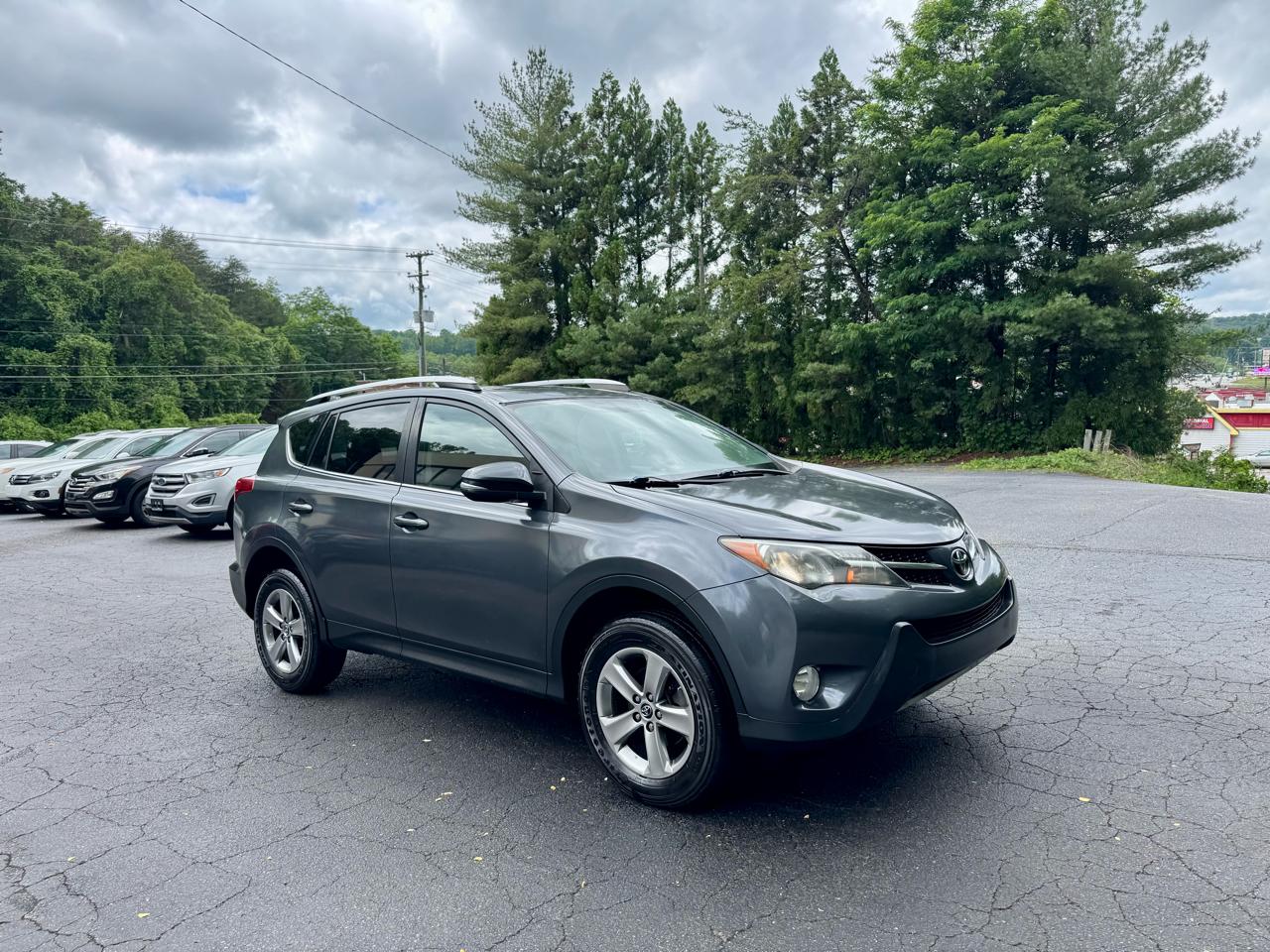 Toyota RAV4 XLE FWD 2015