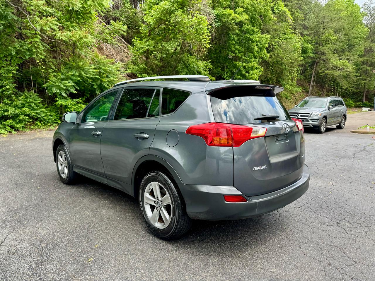 Toyota RAV4 XLE FWD 2015