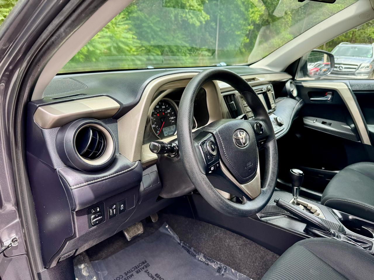Toyota RAV4 XLE FWD 2015