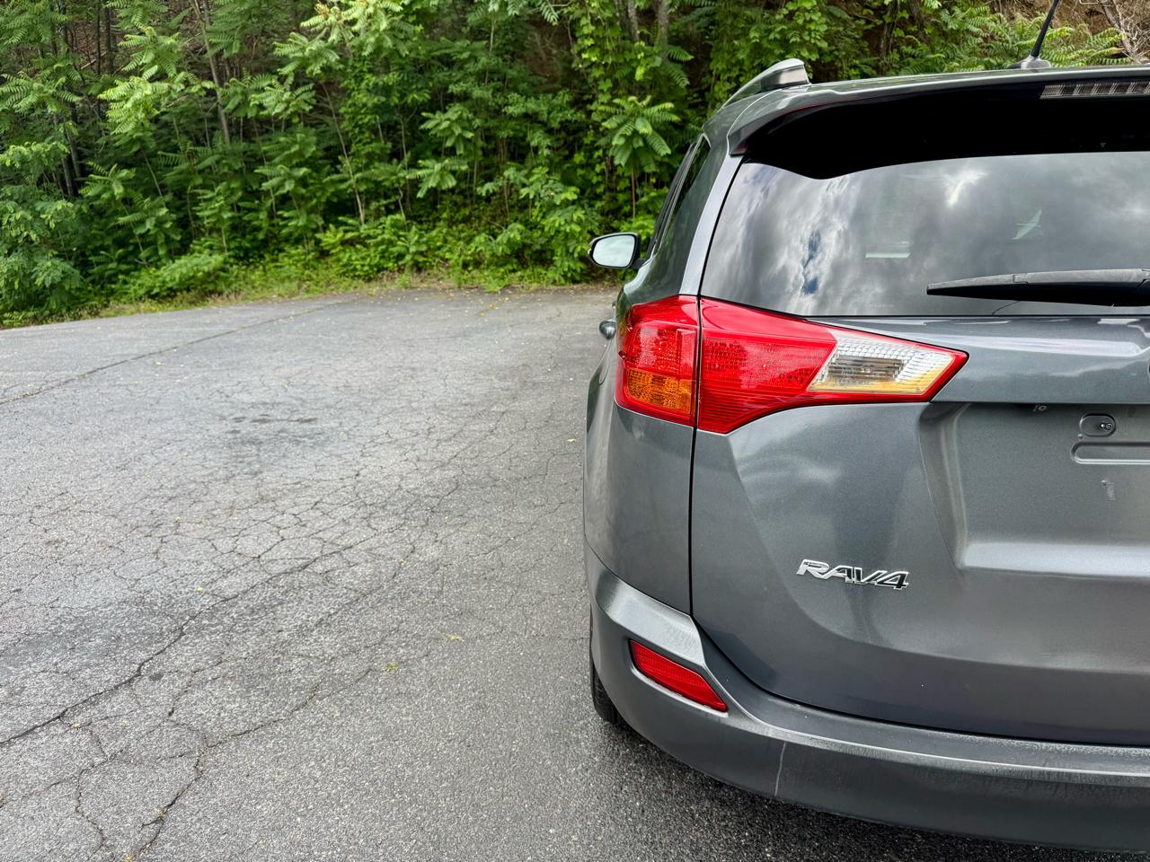 Toyota RAV4 XLE FWD 2015