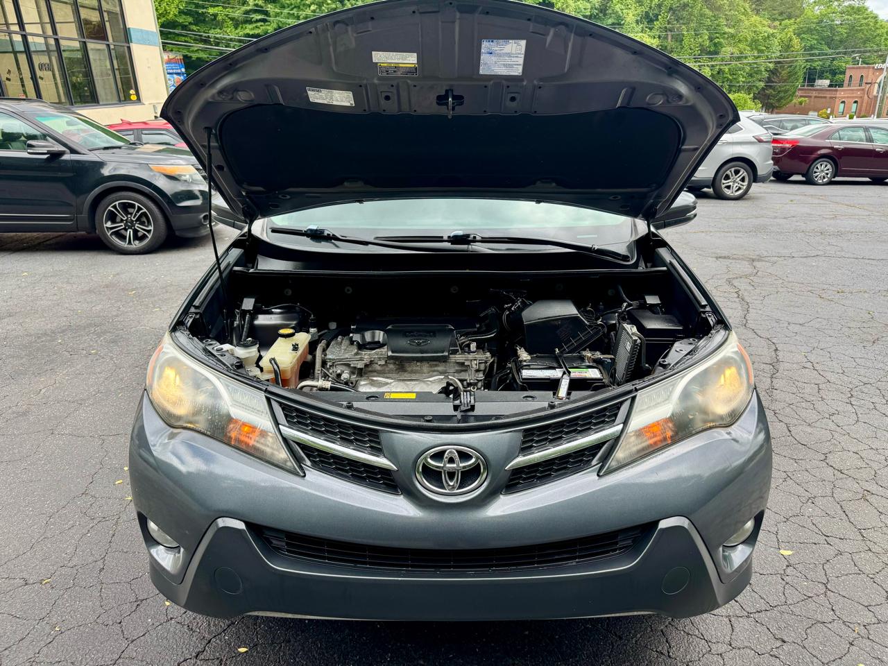 Toyota RAV4 XLE FWD 2015
