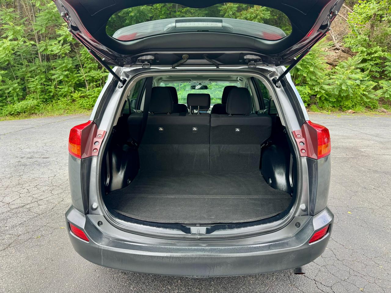 Toyota RAV4 XLE FWD 2015