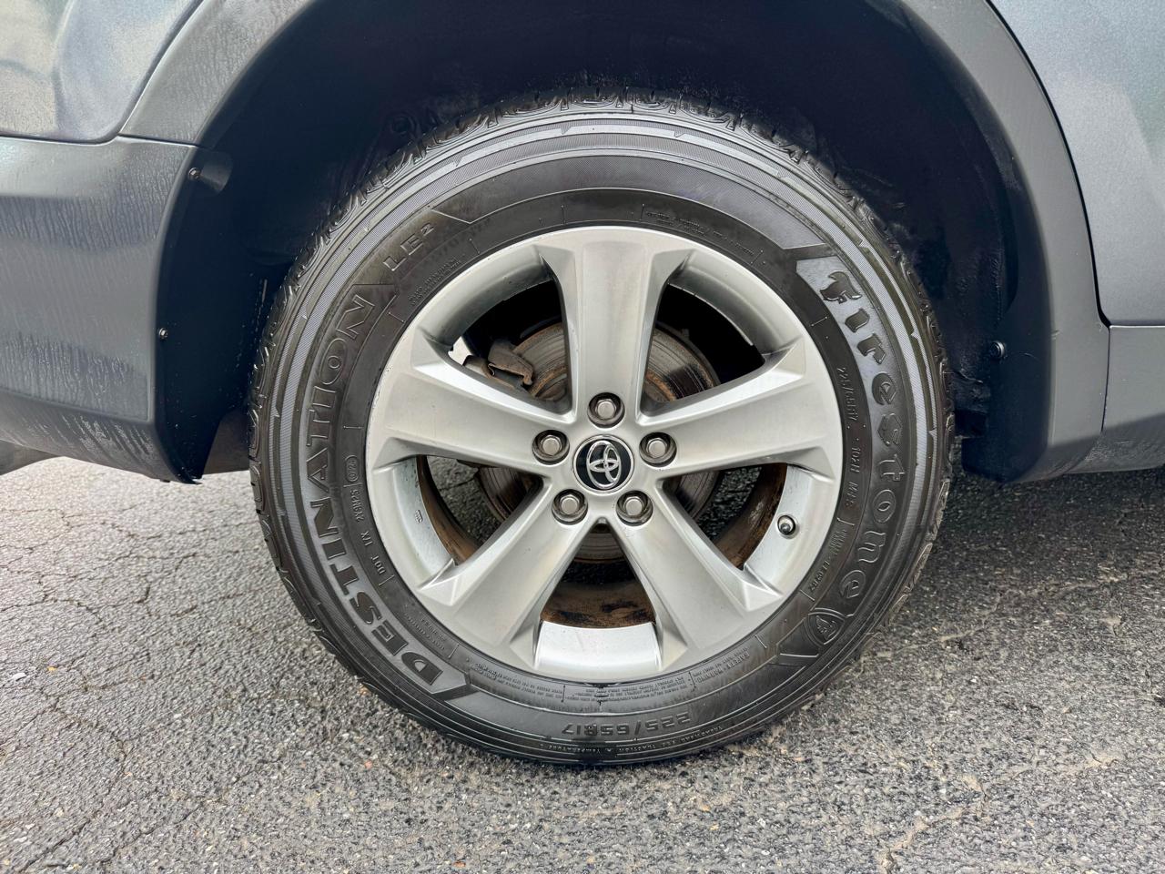 Toyota RAV4 XLE FWD 2015