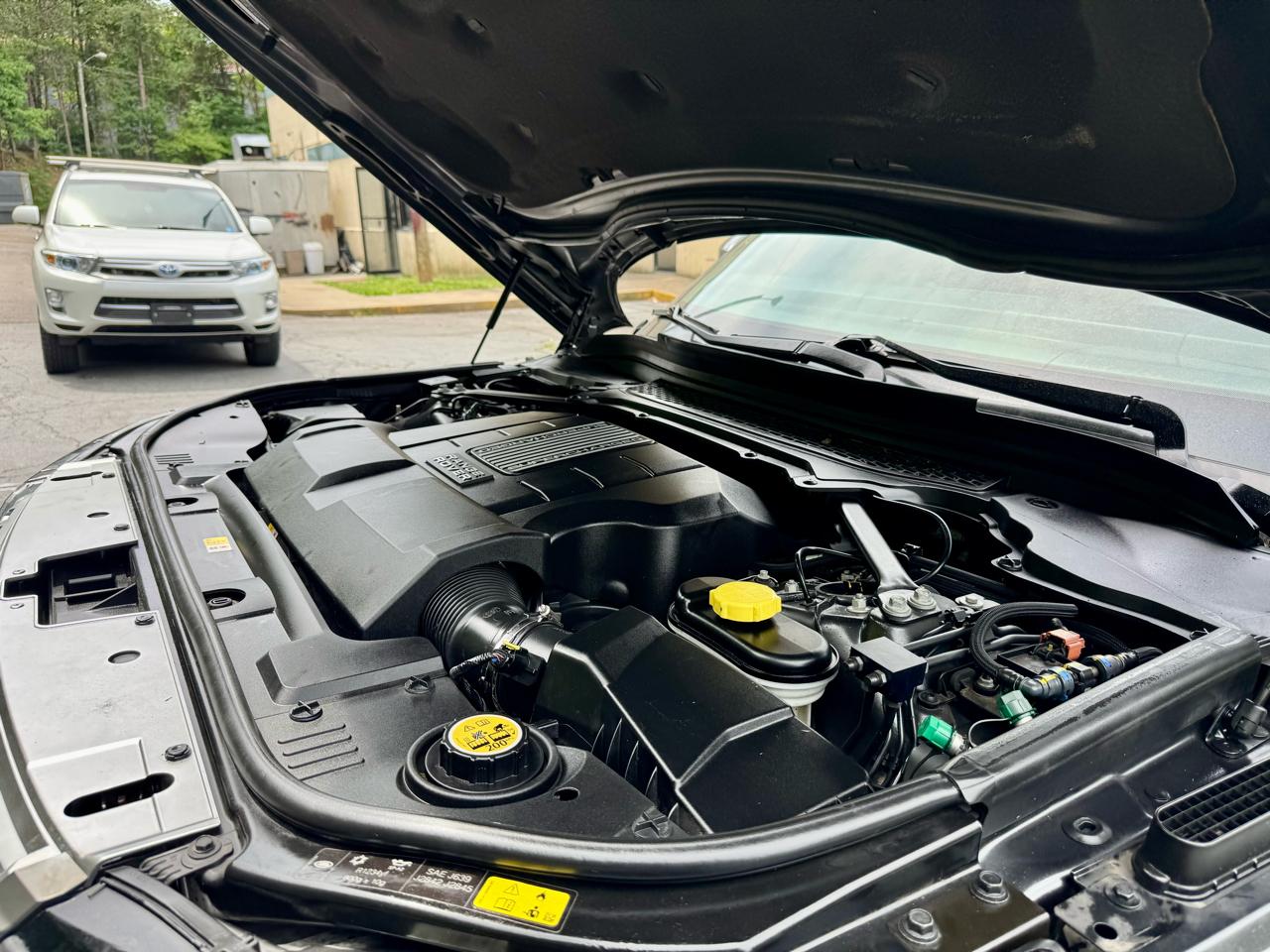 Land Rover Range Rover 5.0L V8 Supercharged 2014