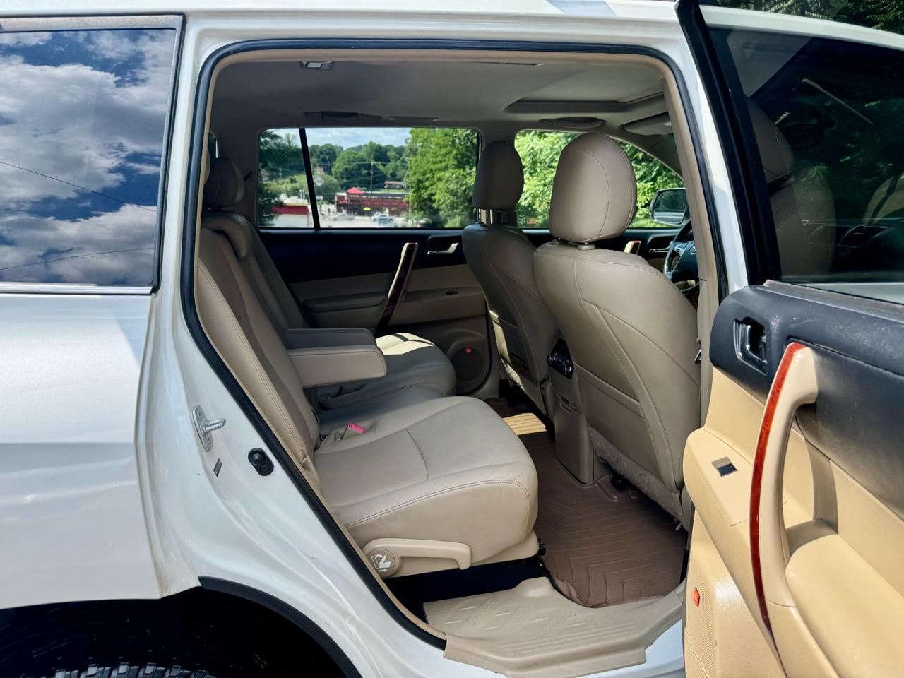 Toyota Highlander Hybrid Limited 4WD 2012